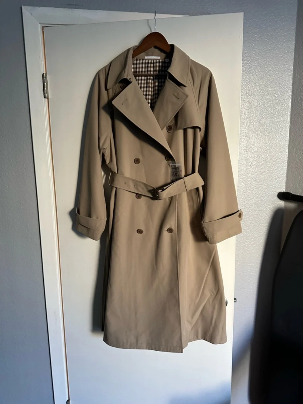 NWOT! Uniqlo Trench Coat | Relaxed color Beige - Retails $150 - Picture 9 of 13